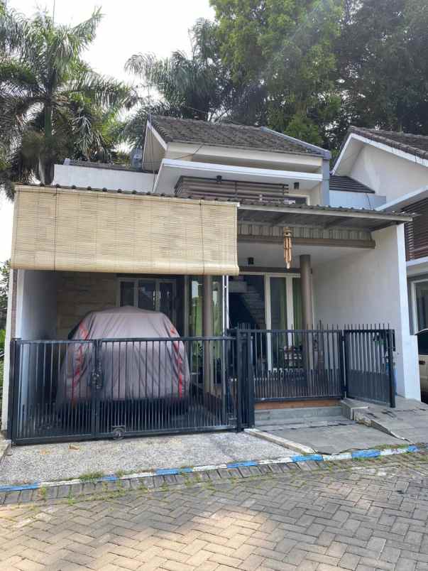 dijual rumah jalan teluk bayur arjosari