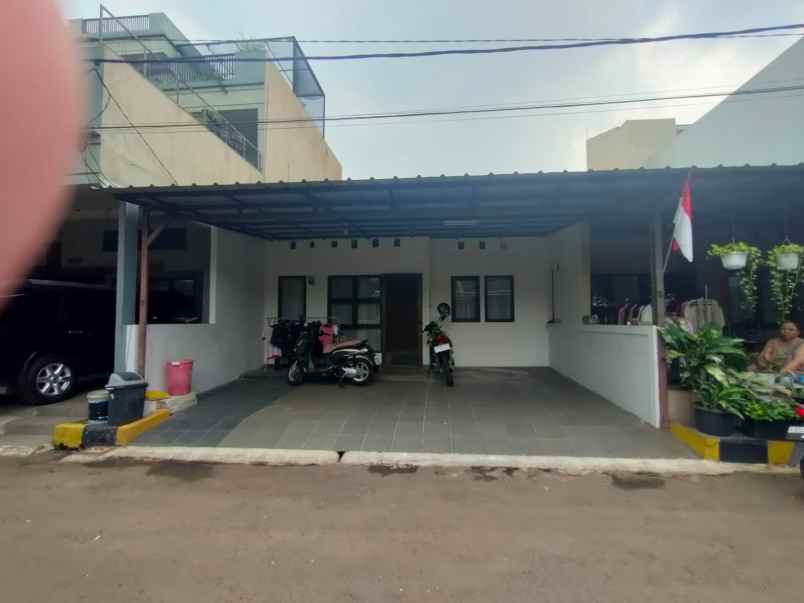 dijual rumah jatiwaringin