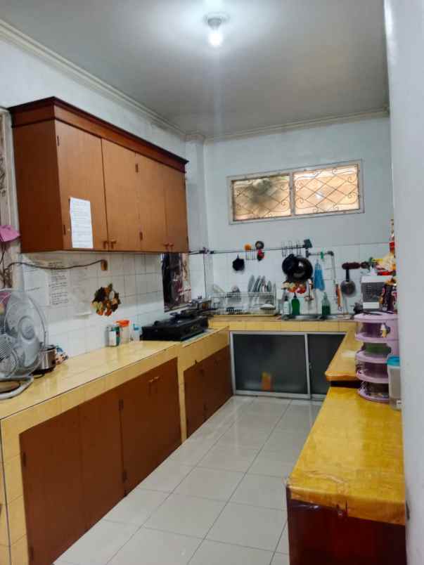 dijual rumah jl almustaqim no 66