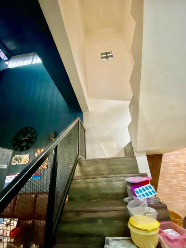 dijual rumah jl banjarsari antapani