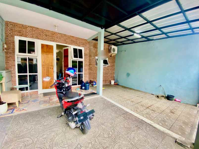 dijual rumah jl banjarsari antapani