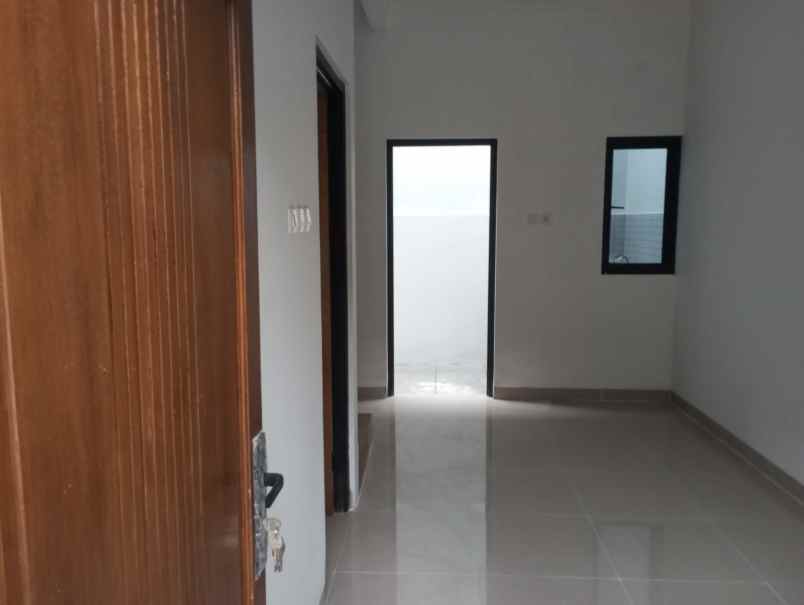 dijual rumah jl cijantung pasar rebo