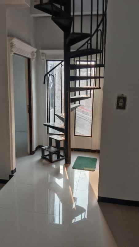 dijual rumah jl cipinang muara duren