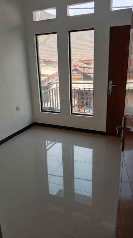 dijual rumah jl cipinang muara duren