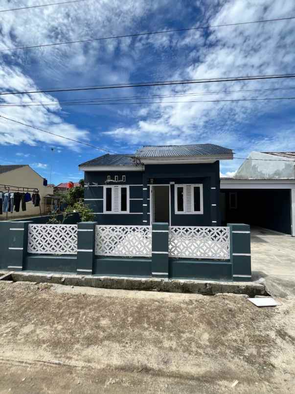 dijual rumah jl cipta karya ujung