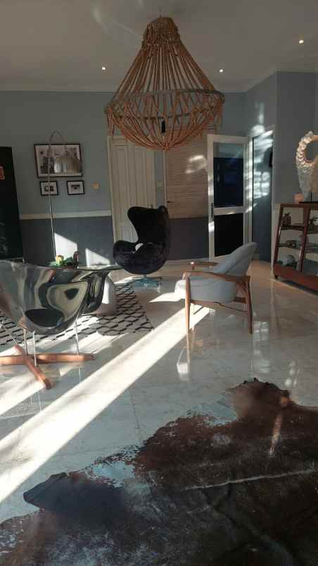 dijual rumah jl dempo kebayorn baru jakarta selatan