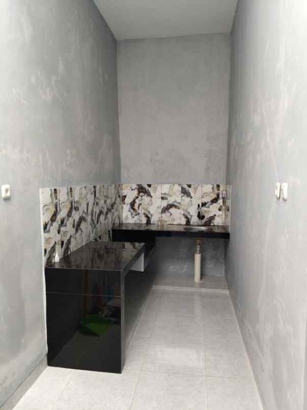 dijual rumah jl h sapri pondok aren