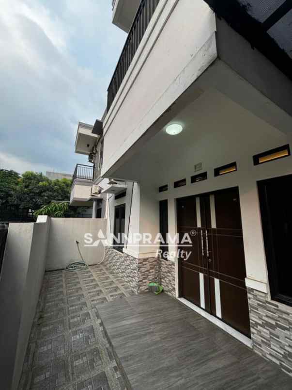 dijual rumah jl kavling marinir