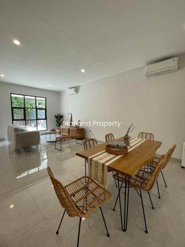 dijual rumah jl kucica bintaro jaya