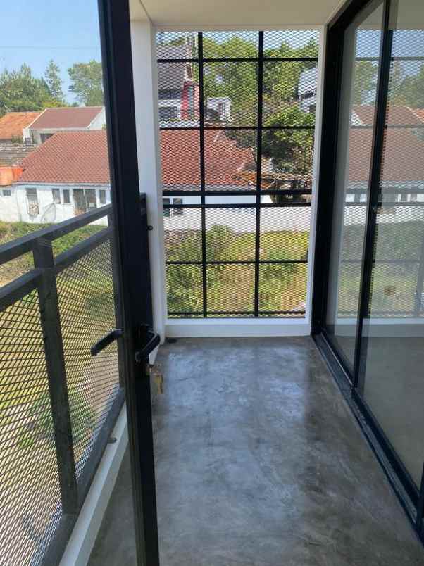dijual rumah jl ligar mulia dago bandung