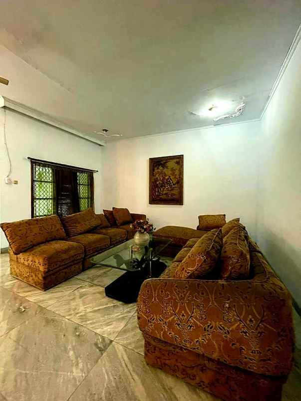 dijual rumah jl m saidi