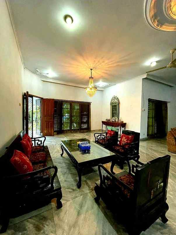 dijual rumah jl m saidi