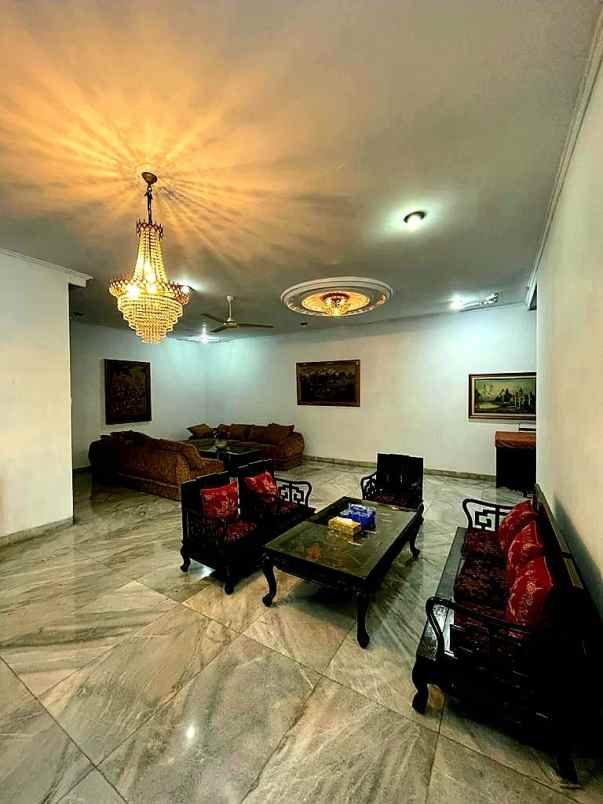 dijual rumah jl m saidi