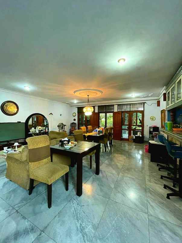 dijual rumah jl m saidi