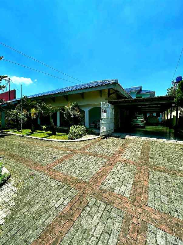 dijual rumah jl m saidi