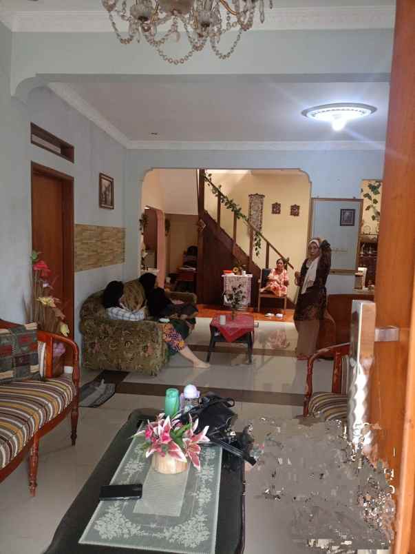 dijual rumah jl mentor mega raya mega