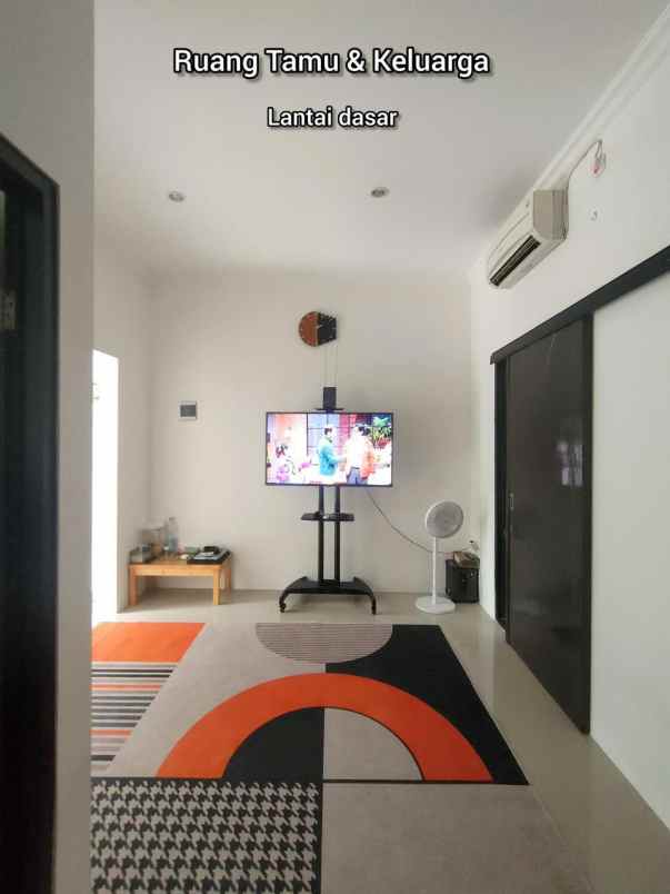 dijual rumah jl pondok kelapa selatan