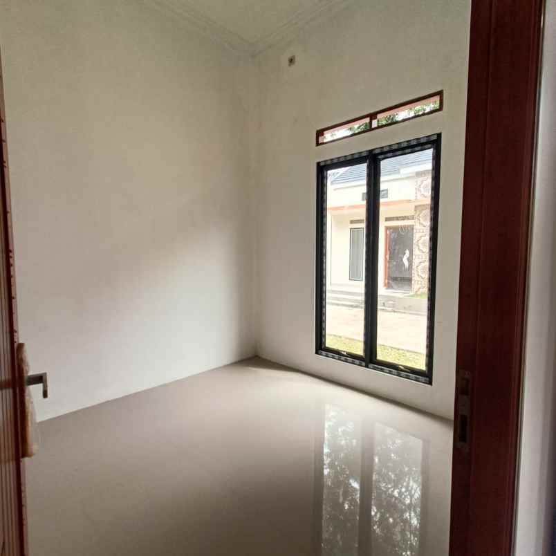 dijual rumah jl raya pemuda