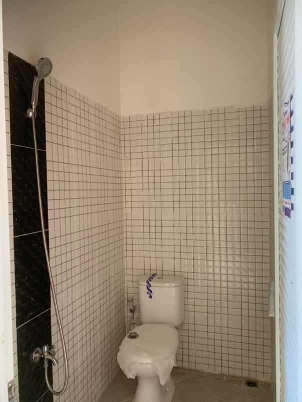 dijual rumah jl raya pemuda