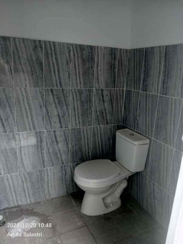 dijual rumah jl raya sepatan