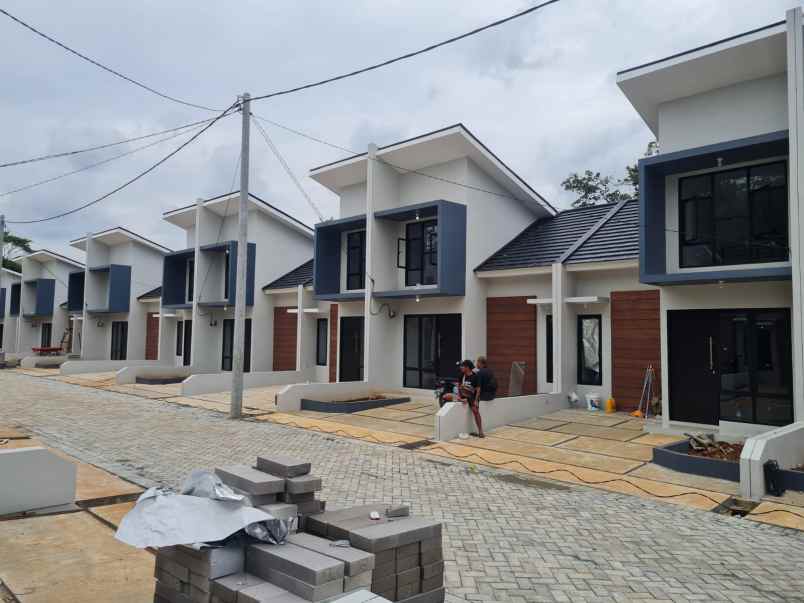 dijual rumah jl raya simpang tiga buni