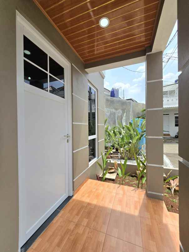 dijual rumah jl serdang raya beji depok