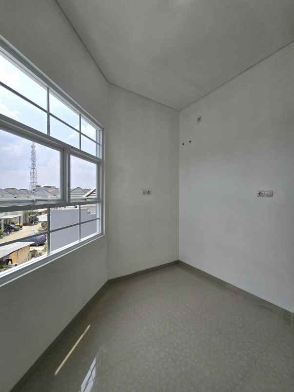 dijual rumah jl serdang raya beji depok