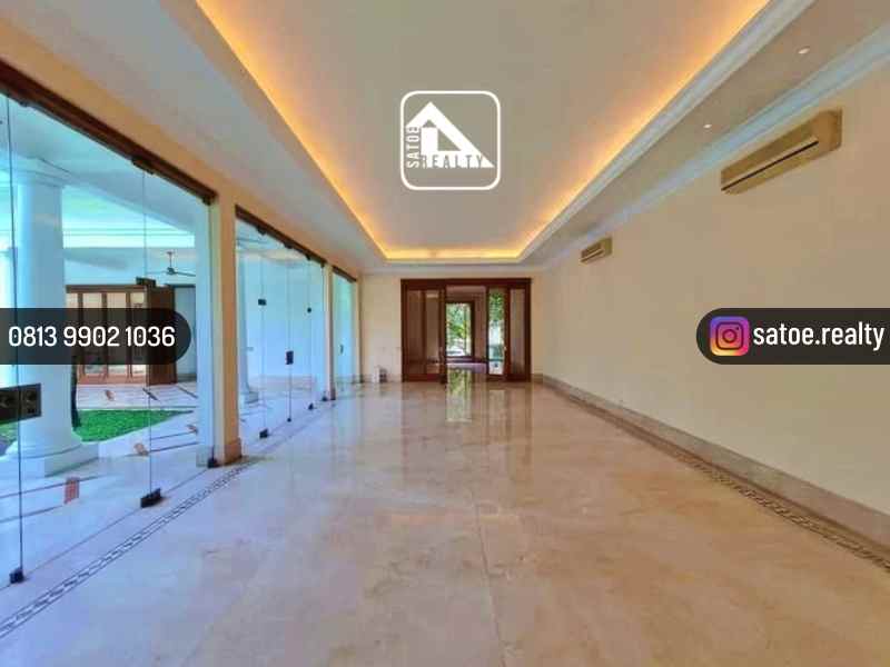 dijual rumah jl tulodong bawah selong