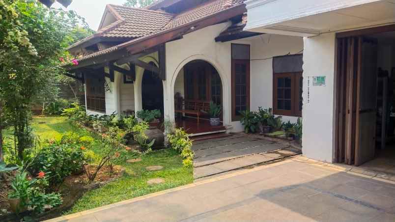 dijual rumah jl wadas