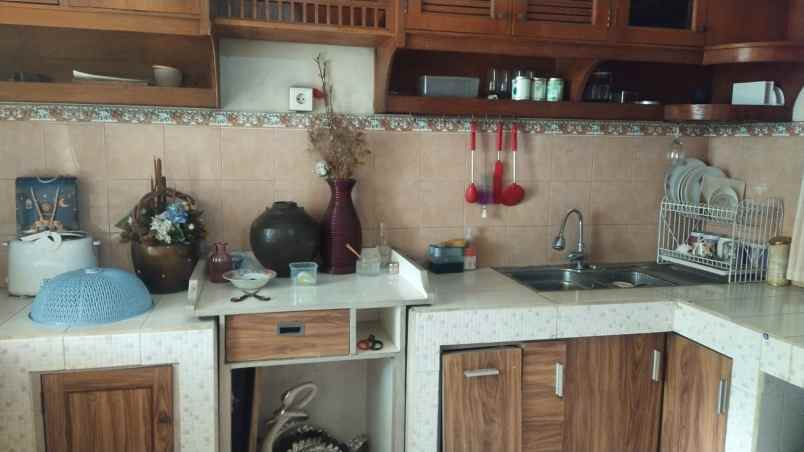 dijual rumah jl wadas