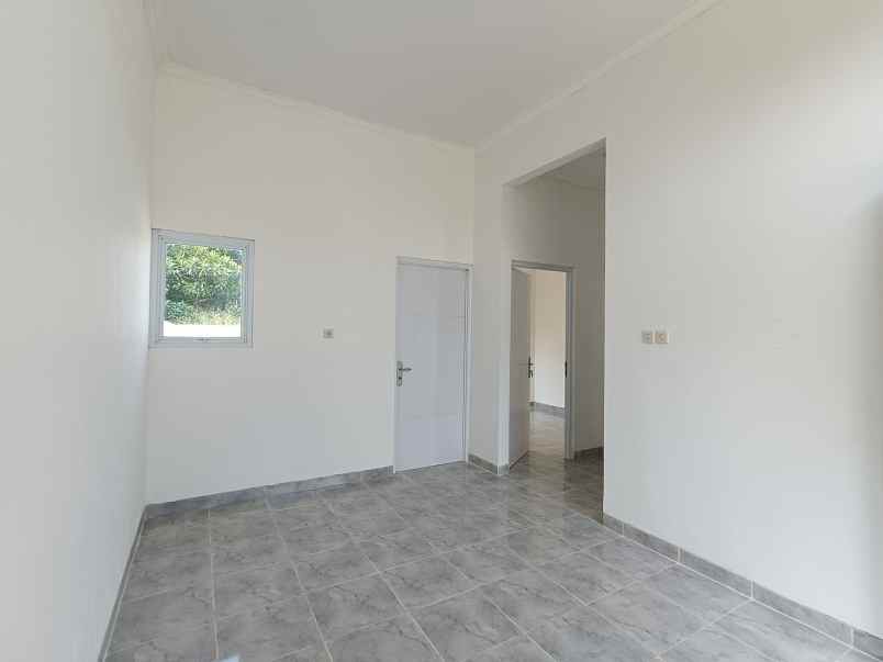 dijual rumah jln raya bojong gede