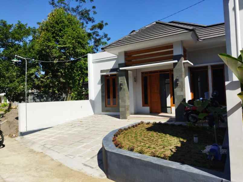 dijual rumah josutan karangsari