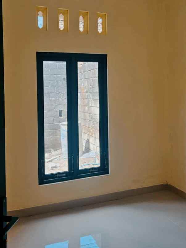 dijual rumah kadisoka