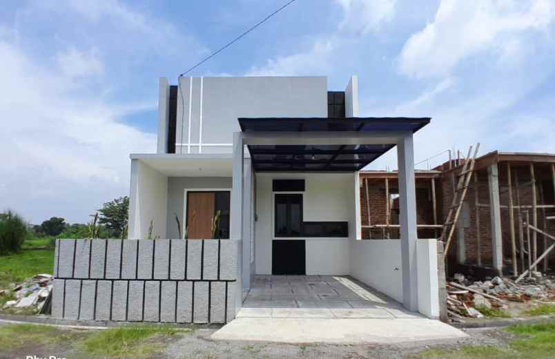 dijual rumah kalitirto berbah sleman