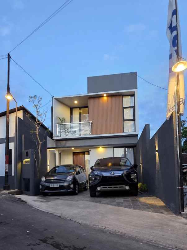 dijual rumah kaliurang km 12 5