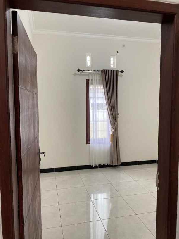 dijual rumah karanggintung