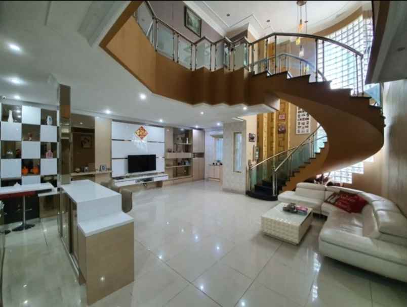 dijual rumah kelapa puan kelapa gading