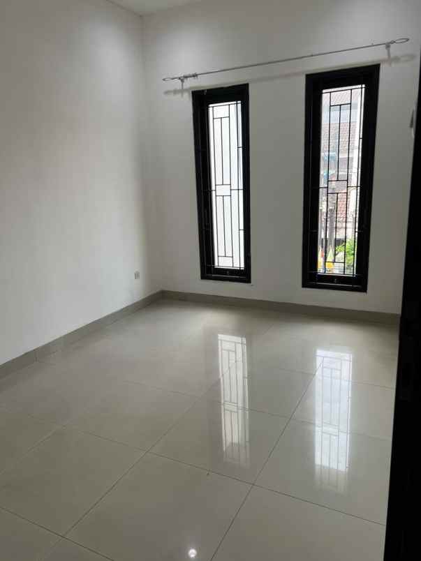 dijual rumah kelapa puan kelapa gading