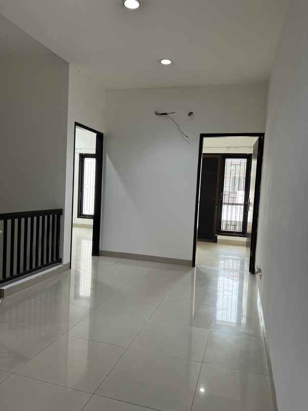 dijual rumah kelapa puan kelapa gading