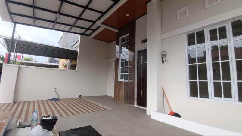 dijual rumah ketintang regency gayungan