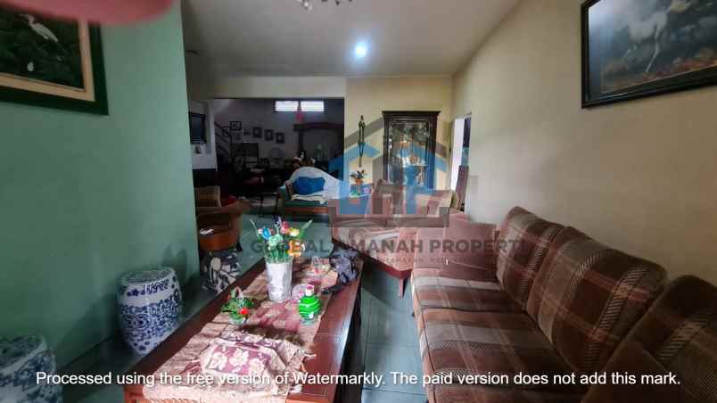 dijual rumah komplek baros