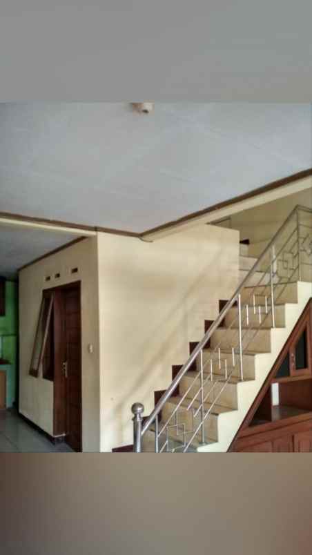 dijual rumah komplek bumi panyileukan