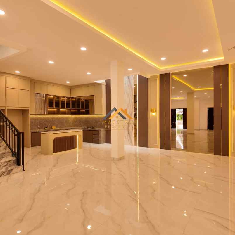 dijual rumah komplek cemara hijau jalan