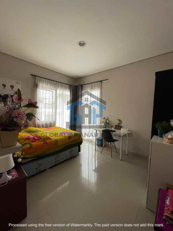 dijual rumah komplek gegerkalong