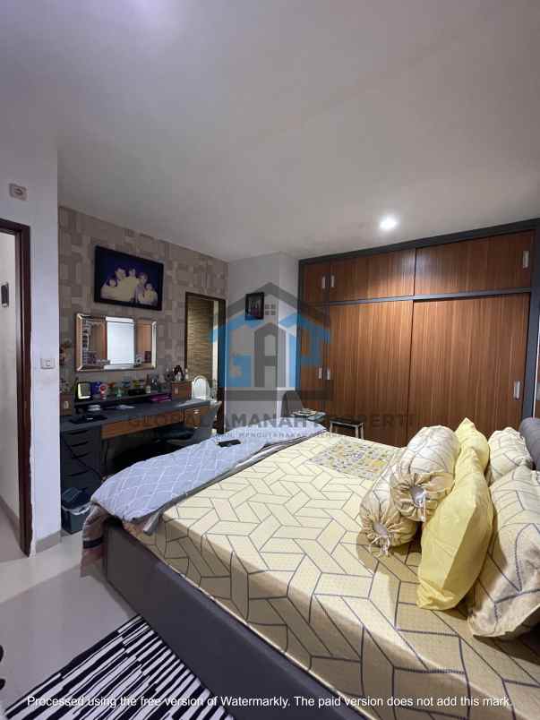 dijual rumah komplek gegerkalong