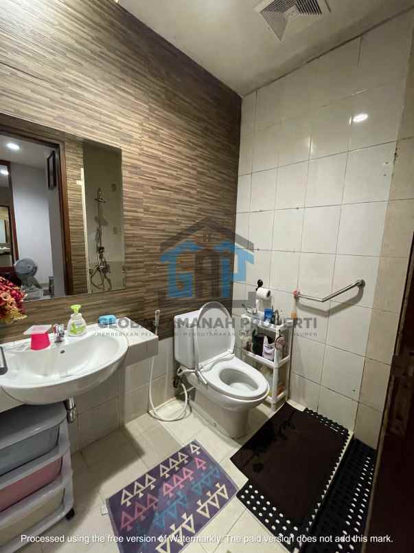 dijual rumah komplek gegerkalong