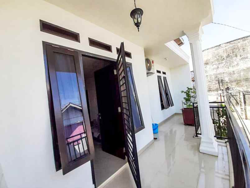 dijual rumah komplek griya andalas jl