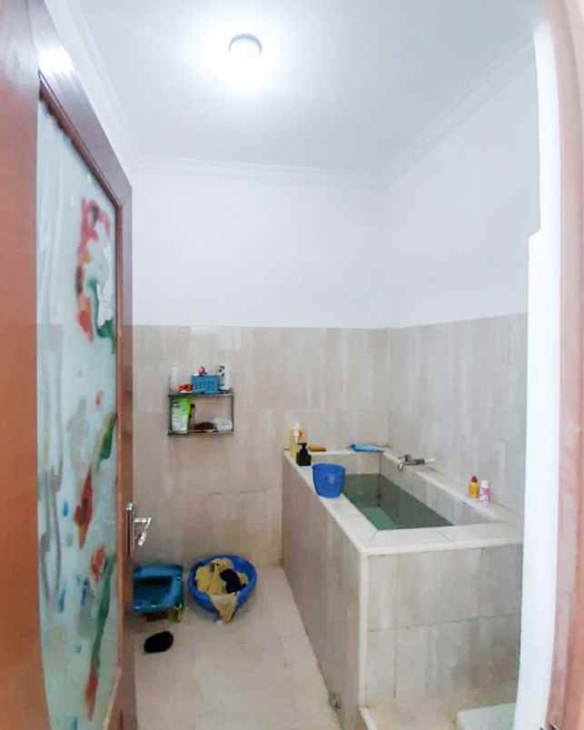 dijual rumah komplek griya andalas jl