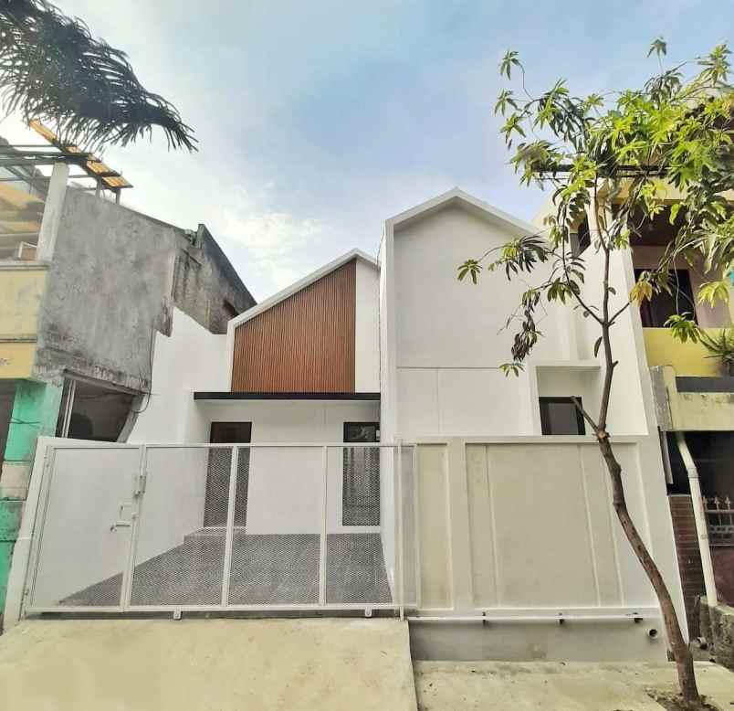 dijual rumah kota harapan indah bekasi