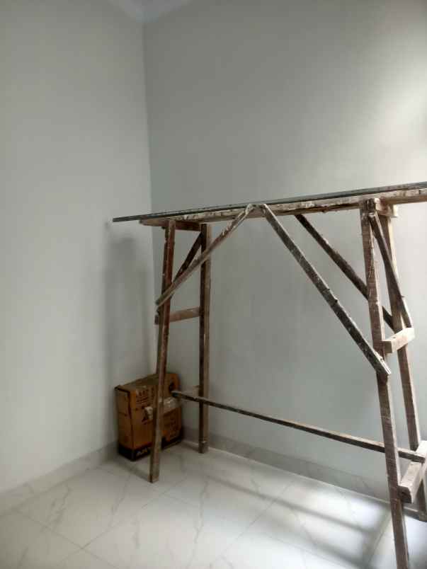 dijual rumah kota harapan indah bekasi